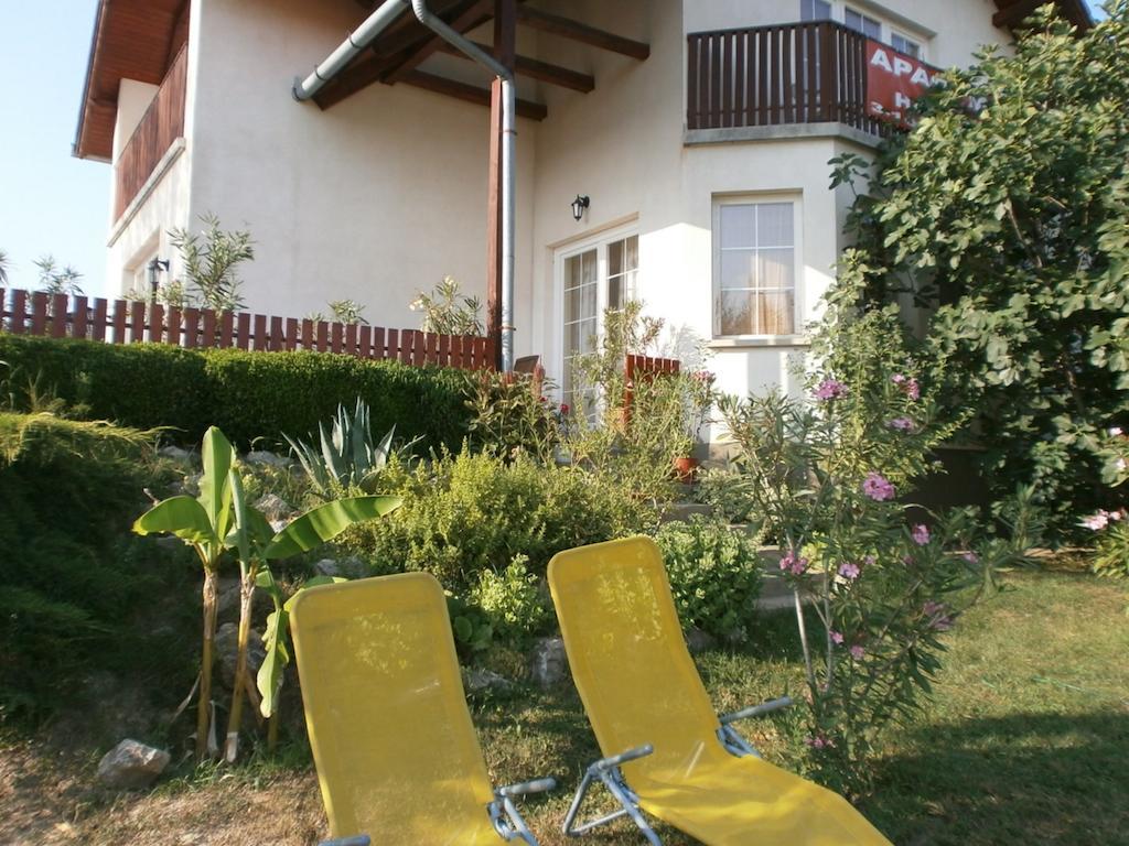 Feher Rozsa Apartman Cserszegtomaj Exterior foto