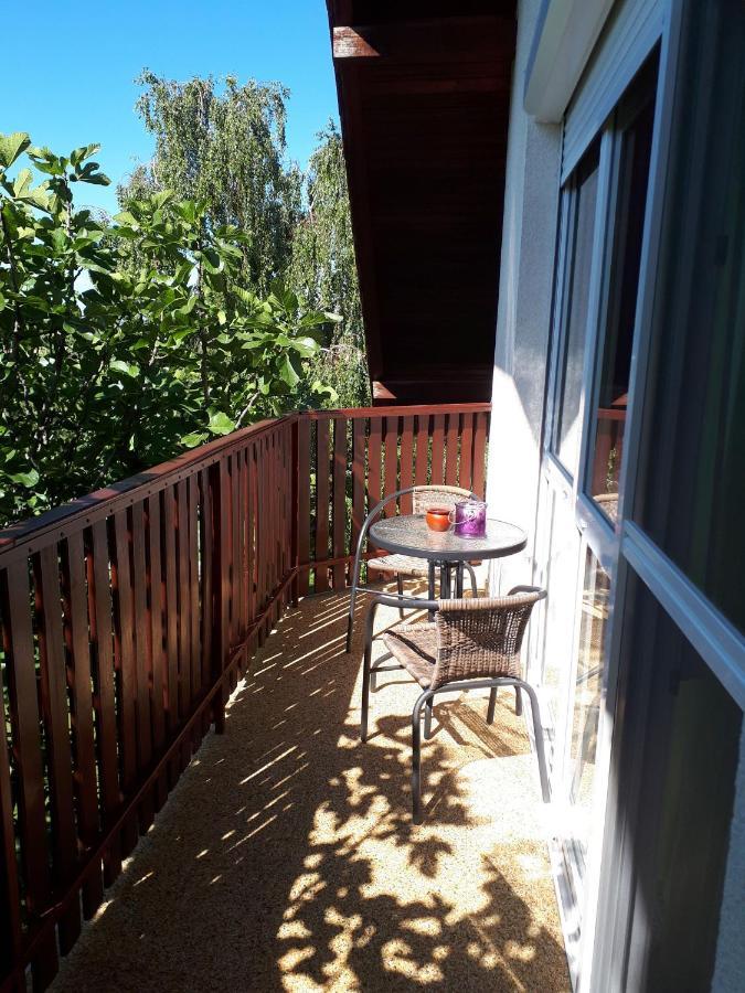 Feher Rozsa Apartman Cserszegtomaj Exterior foto